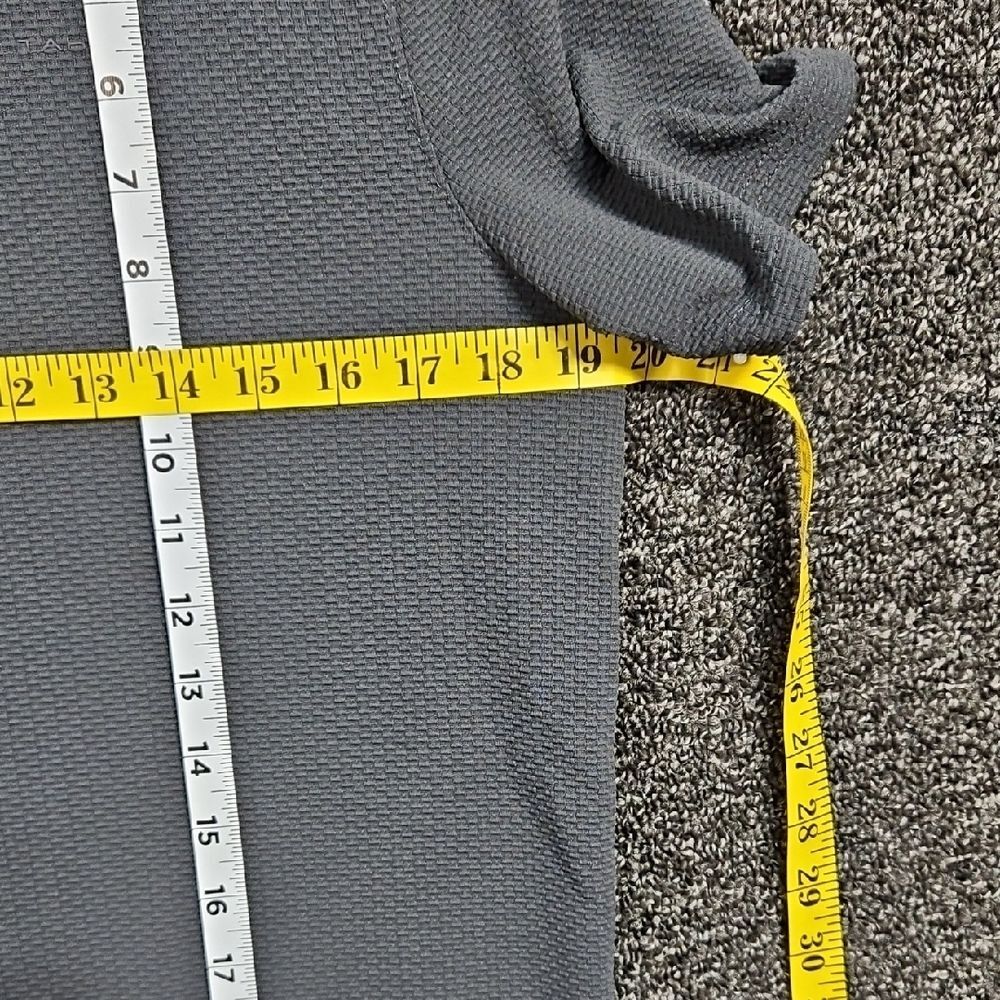 Tahari Men's Short Sleeve Gray Pull Over Shirt - Picture 5 of 8